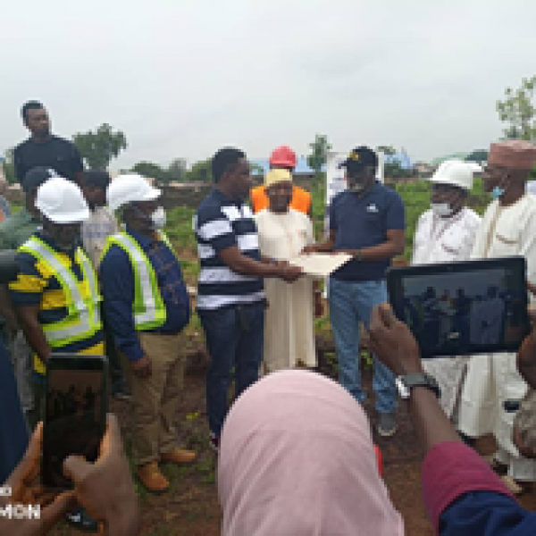 Niger state: 	Disconnection and Reconnection of 2,200 House Service from Transmission Mains and Extension of 2.2km Distribution Network of Various Sizes in Minna – Lot 1